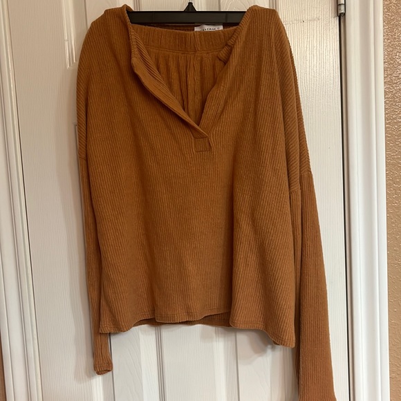 NWT Luca and grae lounge set in camel - Picture 3 of 6